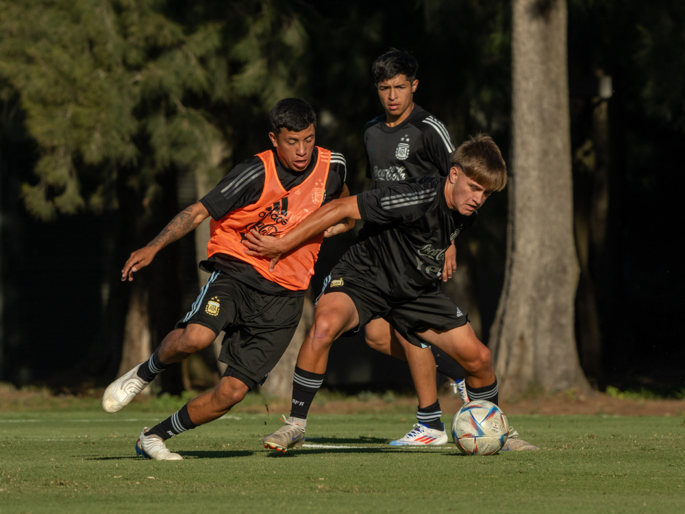 LA SELECCIÓN ARGENTINA SUB 20 DEL ASCENSO REALIZA SUS ENTRENAMIENTOS DE CARA AL AMISTOSO EN SAN RAFAEL