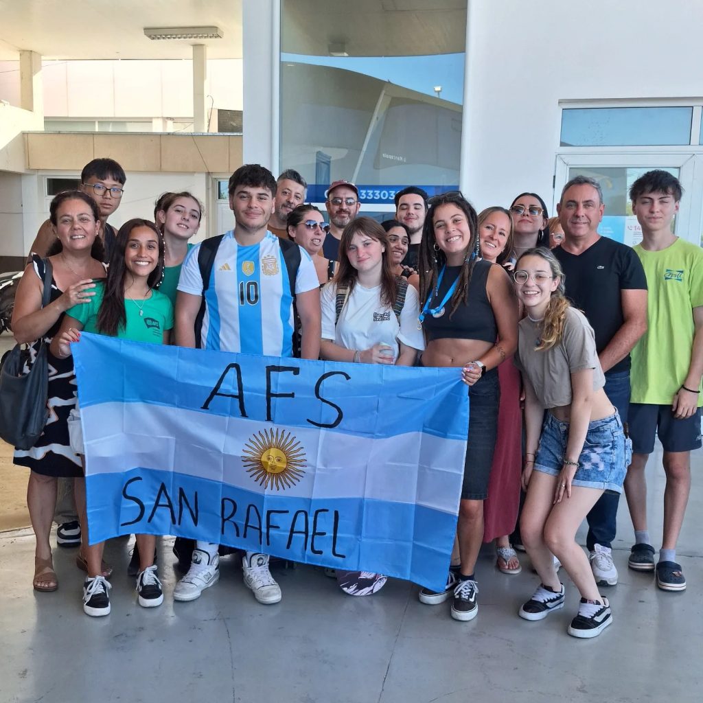 Buscan familias anfitrionas para recibir a estudiantes de Italia y Alemania