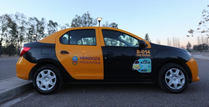 El Gobierno comenzó el concurso público para actualizar el servicio de taxis