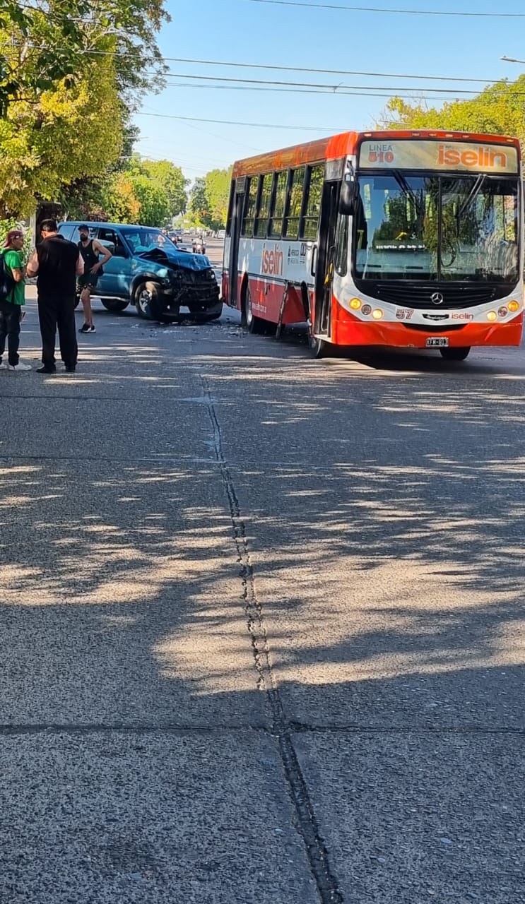 Policiales: Accidente en Rivadavia y Moreno