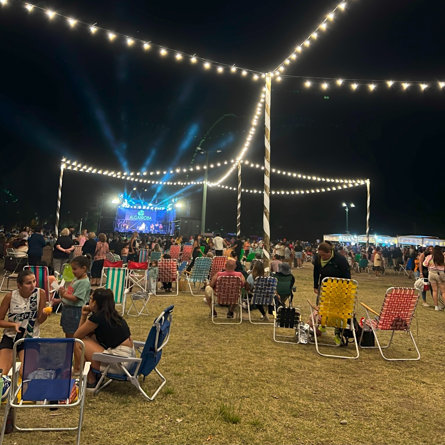 *EL PARQUE DE LOS JÓVENES ESTÁ LISTO PARA LA PRIMERA NOCHE DE “SABORES Y SU GENTE”*